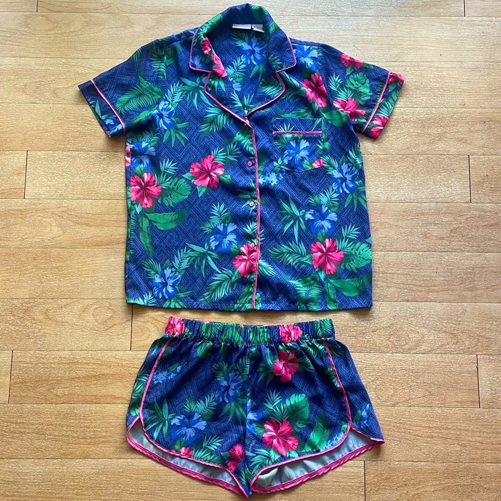 Tommy Bahama Pajama Set